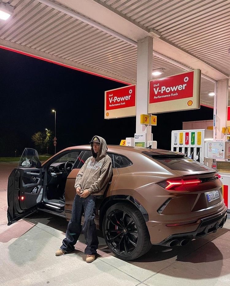 Nachher : Du am Steuer des Lambo Urus